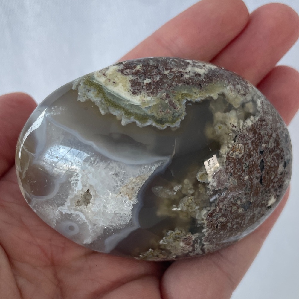 Scenic Moss Agate Palmstone